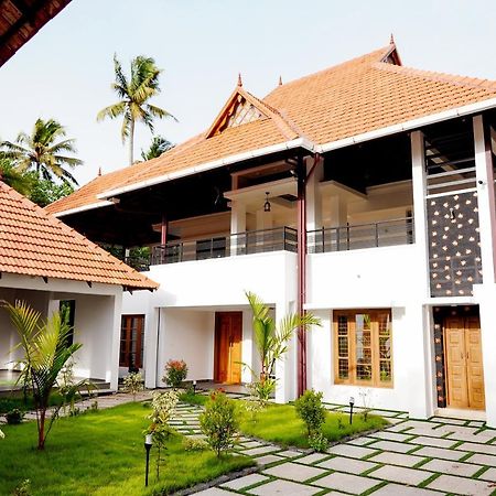 Kalloos Island Backwater Resort Kollam Exterior photo