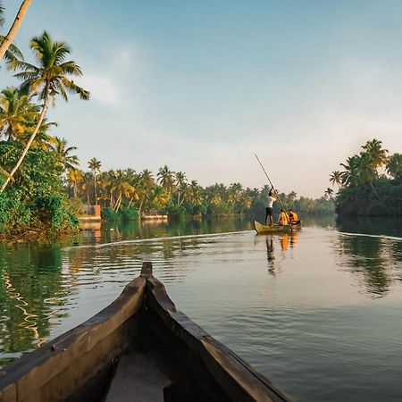 Kalloos Island Backwater Resort Kollam Exterior photo