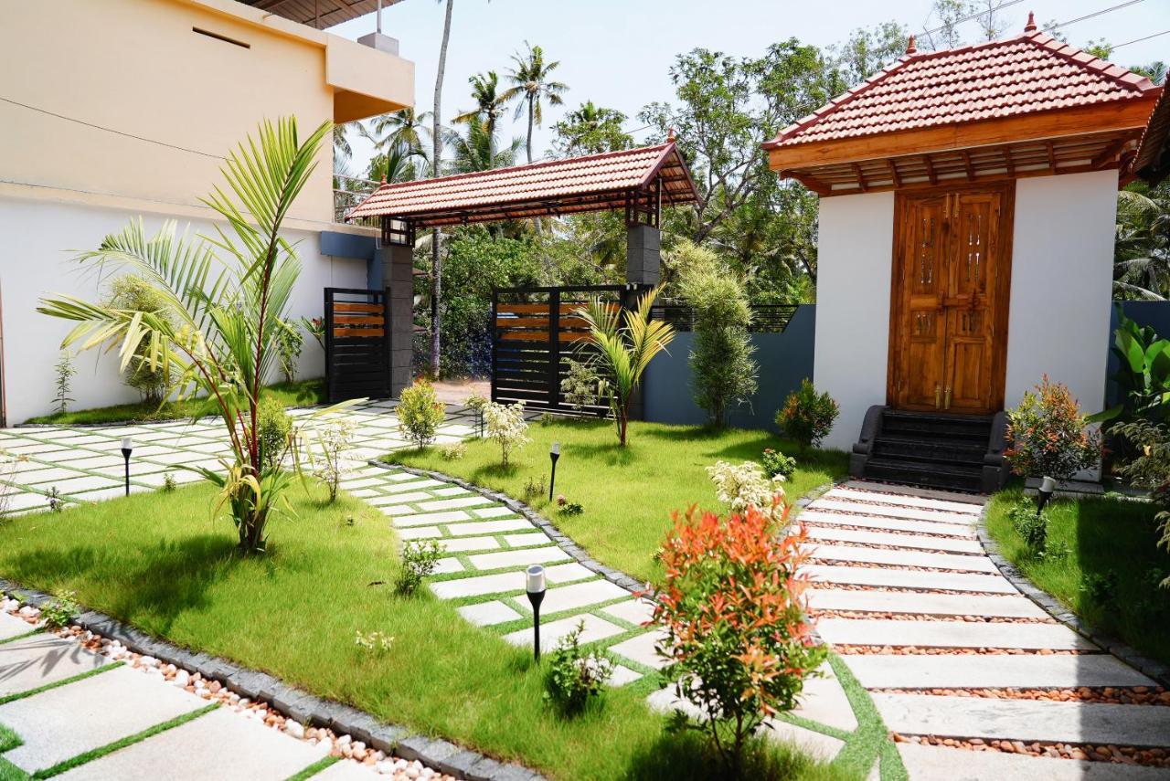 Kalloos Island Backwater Resort Kollam Exterior photo