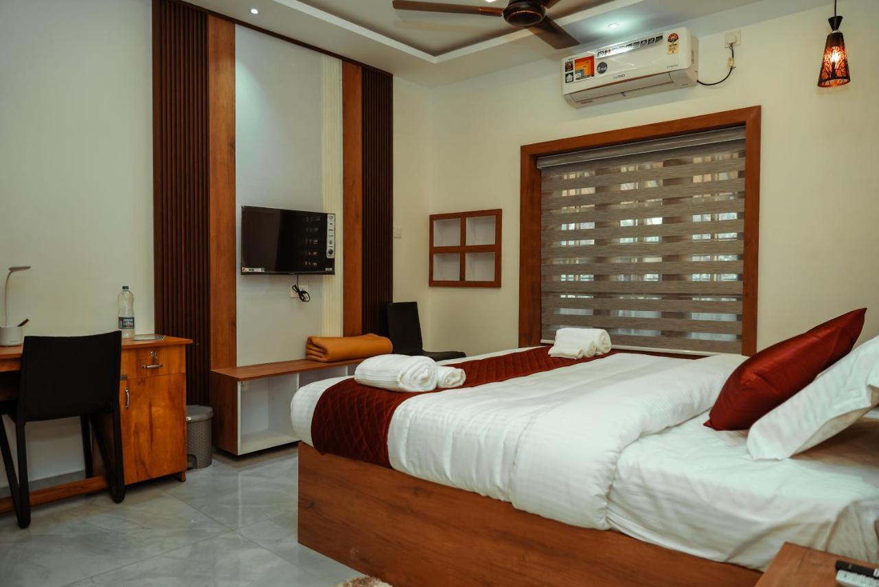 Kalloos Island Backwater Resort Kollam Exterior photo
